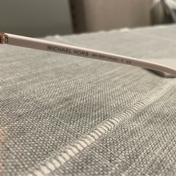 Michael Kors Sunglasses - Picture 5 of 7